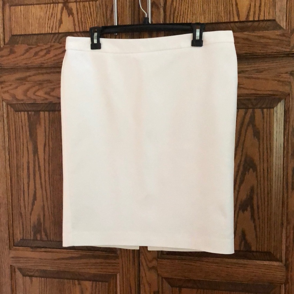 Liz Claiborne fully lined white cotton skirt